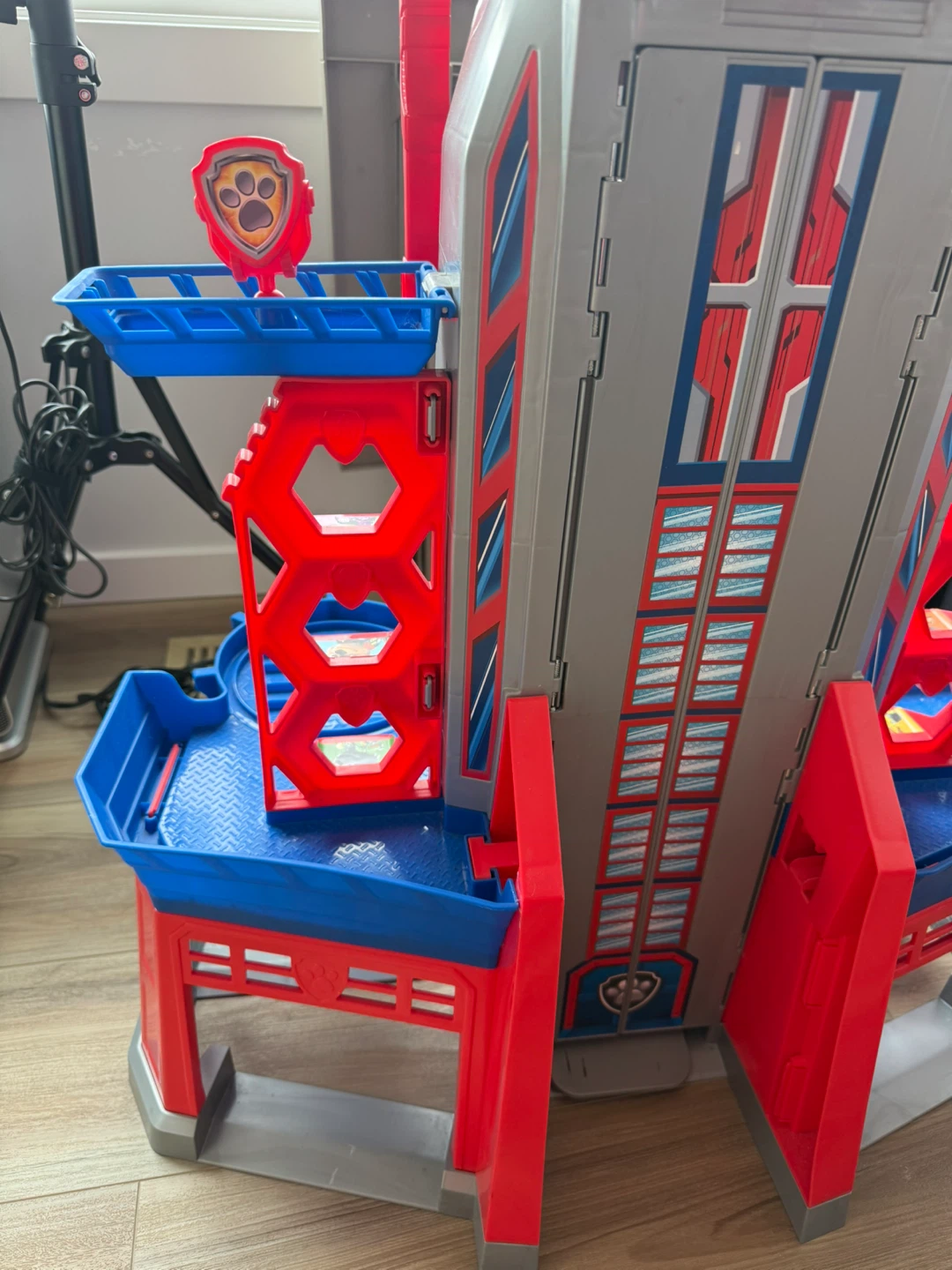 Paw Patrol Lookout Tower Playset lights and sounds - photo 2