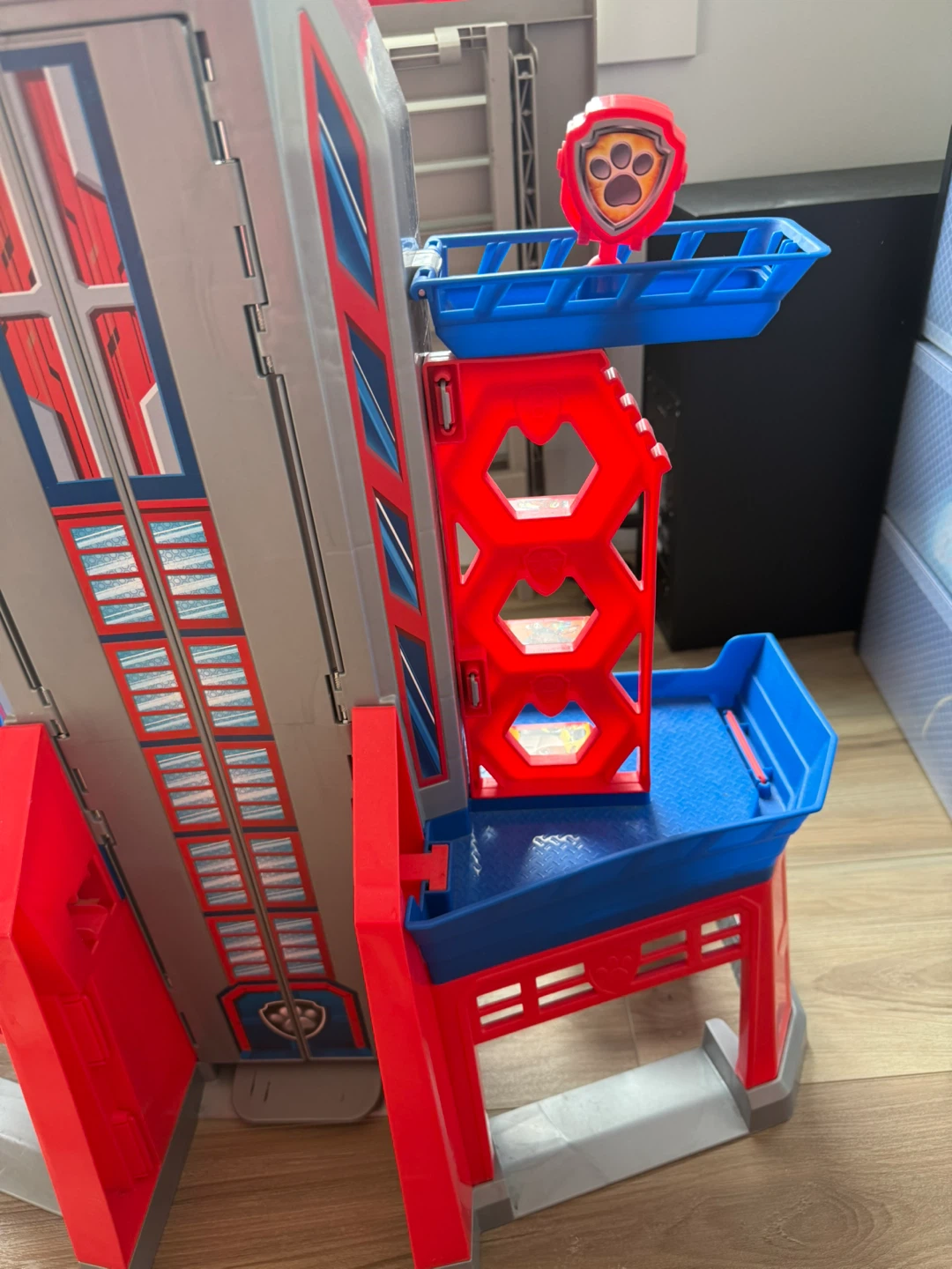 Paw Patrol Lookout Tower Playset lights and sounds - photo 3