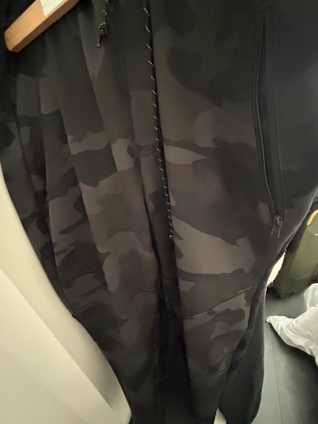 Men’s AERO Camo Jogger Pants L - photo 2