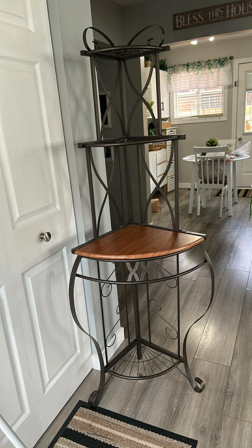 Corner Shelf Unit
