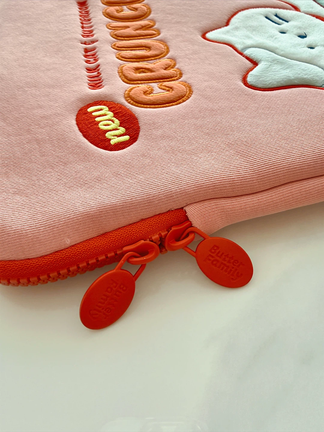 Cute South Korean Laptop Pouch (15”) – $10 – Brand New - photo 3