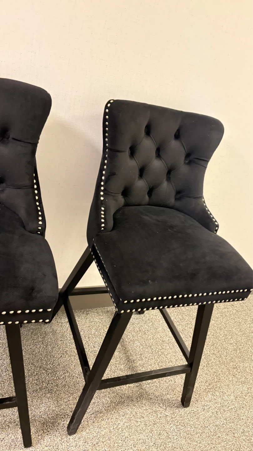Vintage Set of 2 Movable Black Velvet Tufted Bar Stools - photo 3