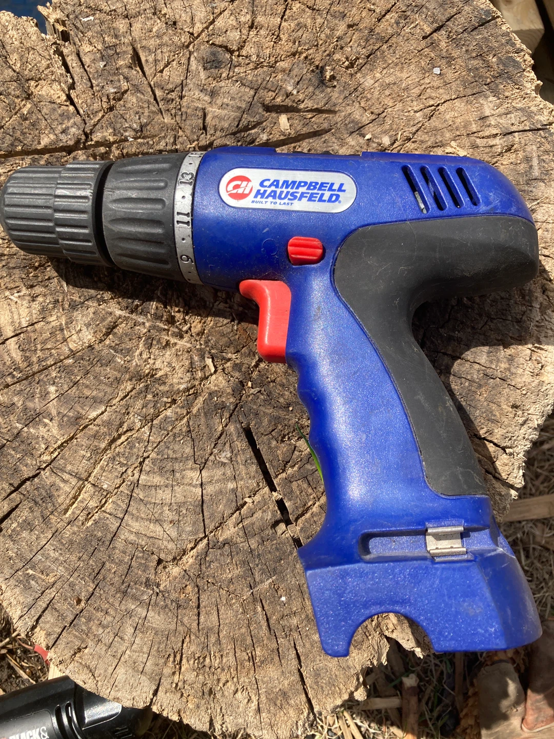 Cordless power drill