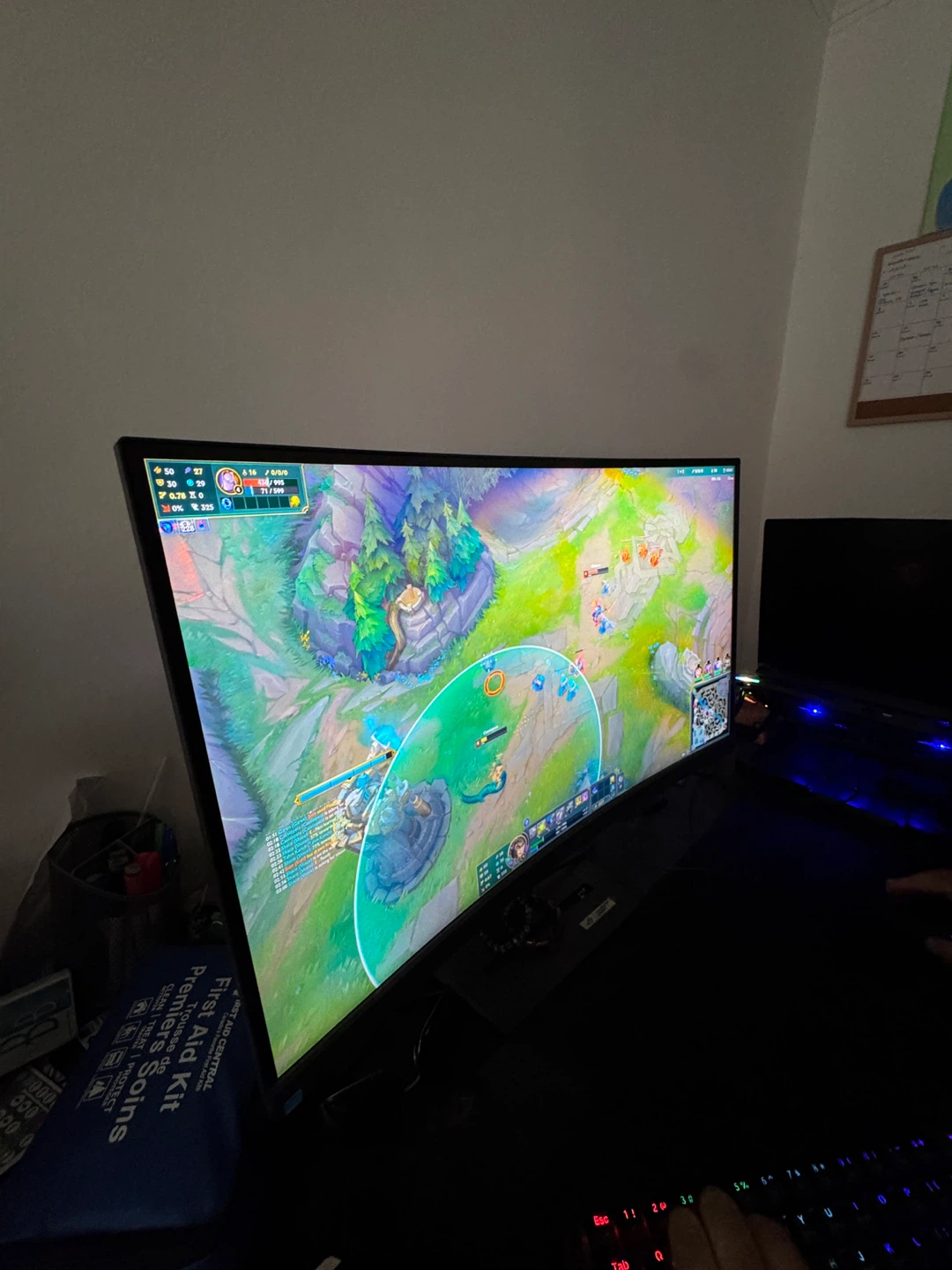 ASUS ROG Strix 27” Curved Gaming Monitor - photo 3