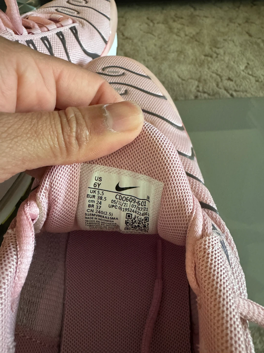 Nike Air Max Plus TN SE Pink Toddler Shoes Size 6Y - photo 4