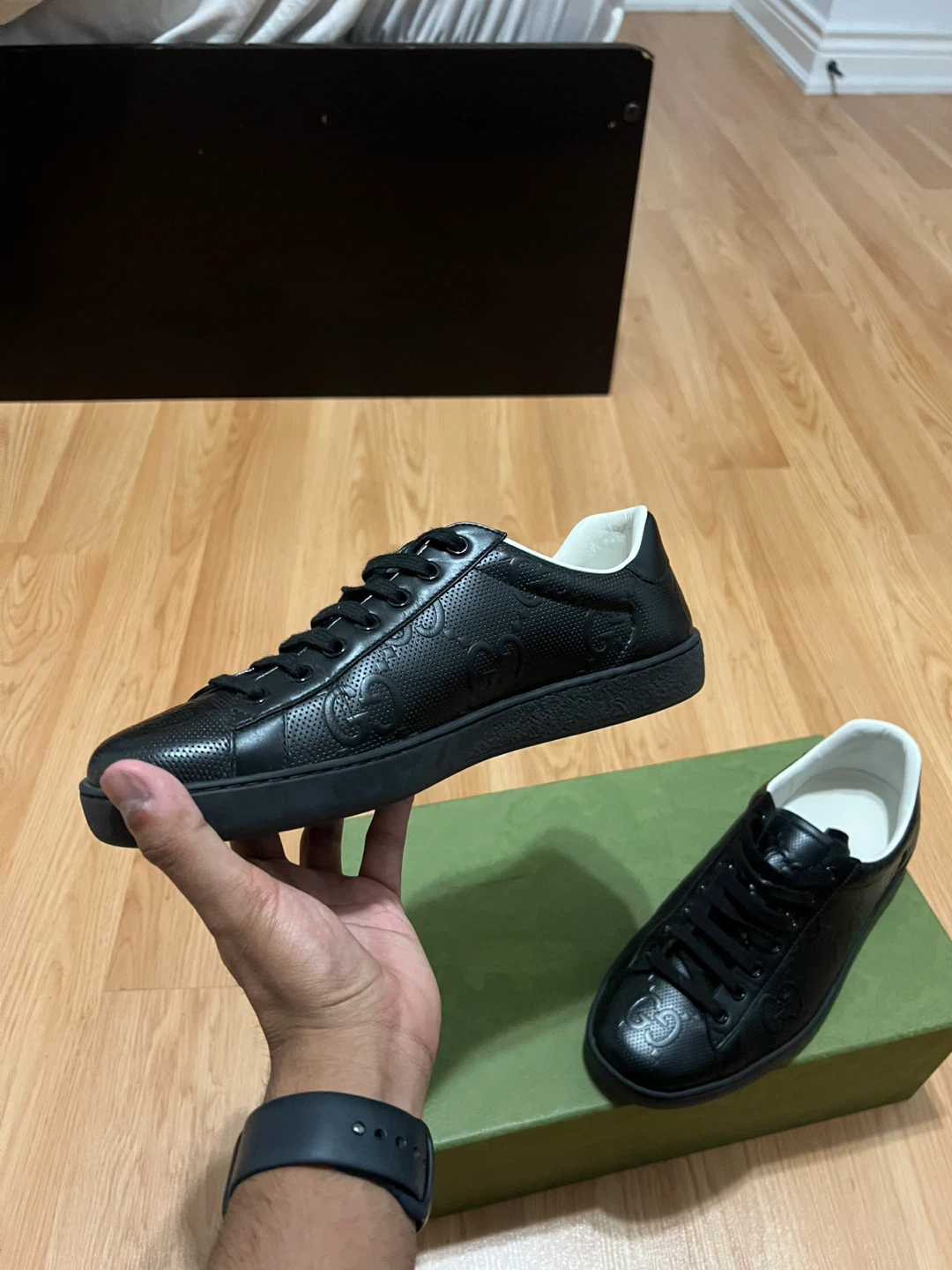 Gucci Black Leather Sneakers - photo 2