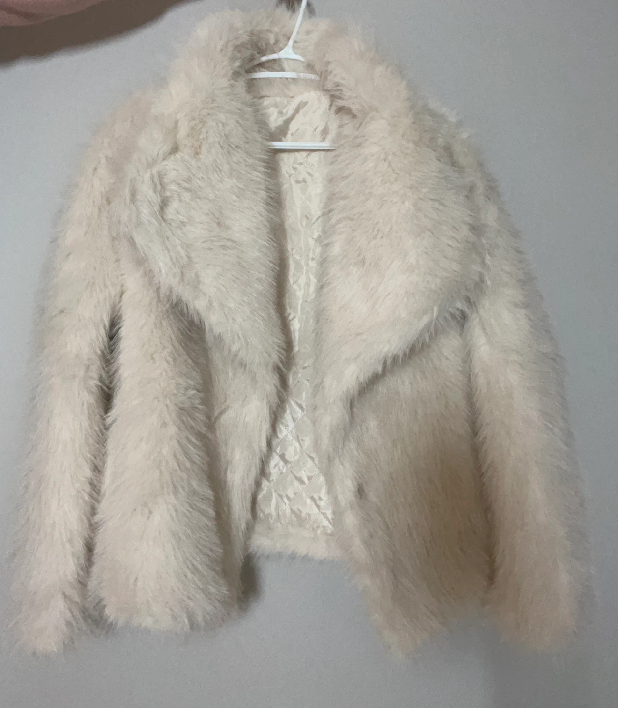 Brand New Luxury Faux Fur Jacket Off White 🤍