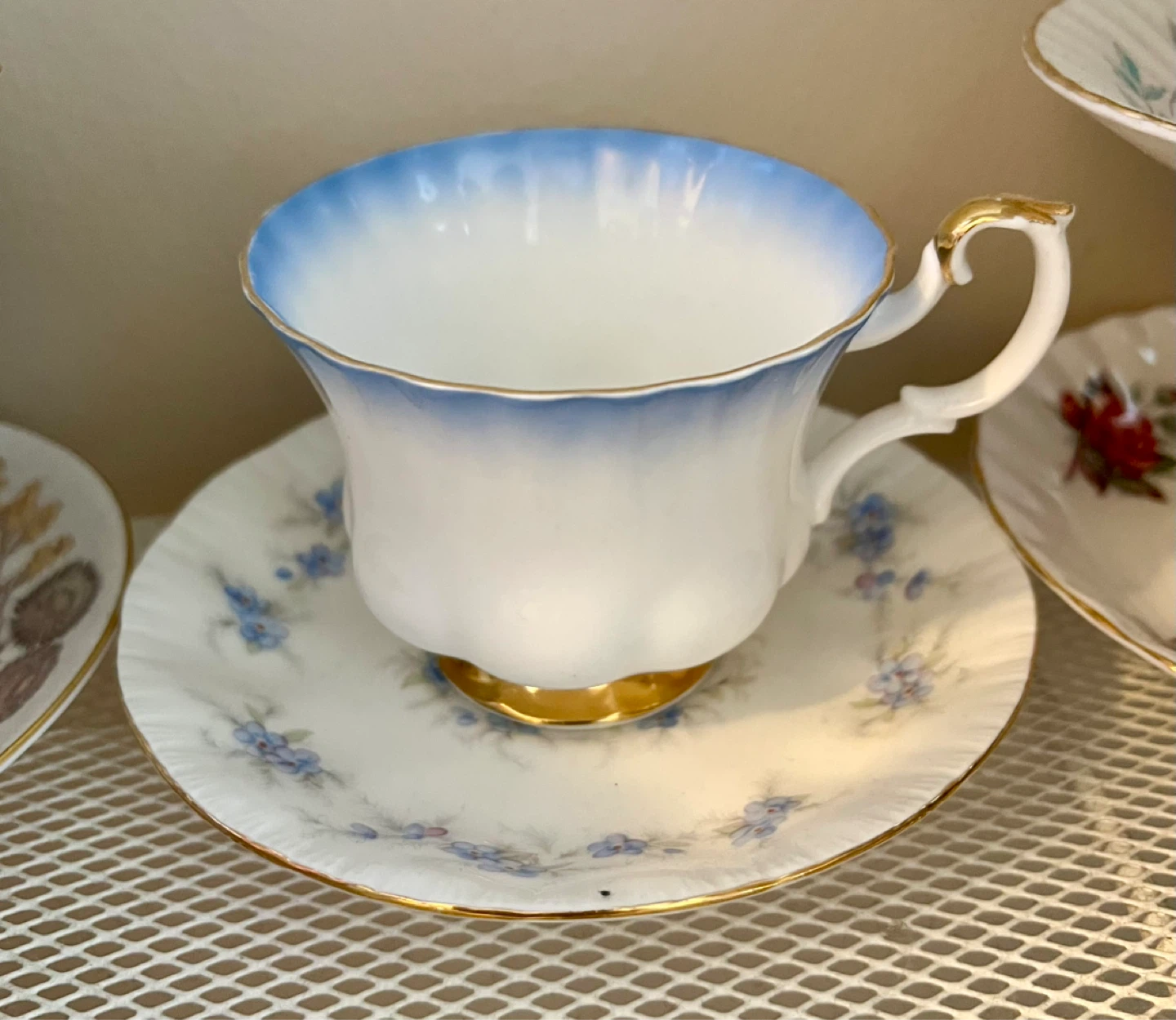 Vintage Royal Albert Tea Cup and Saucer Set - photo 3