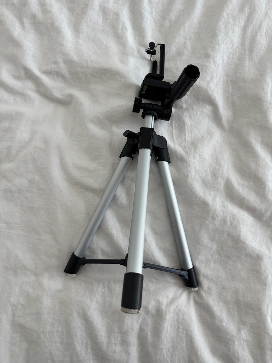 Small table-top tripod