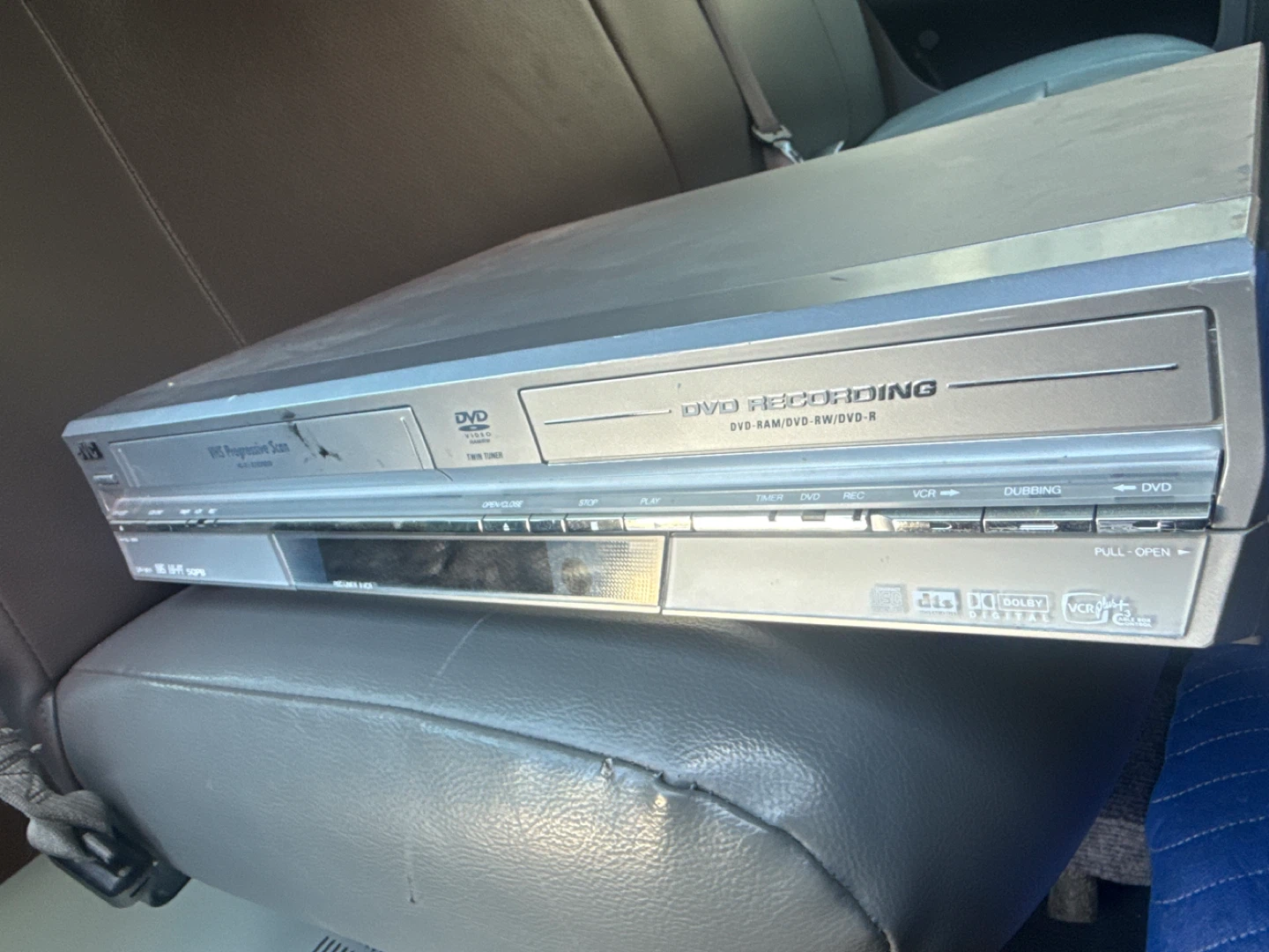 JVC VHS DVD Recorder VR-MV11SUJ - photo 2