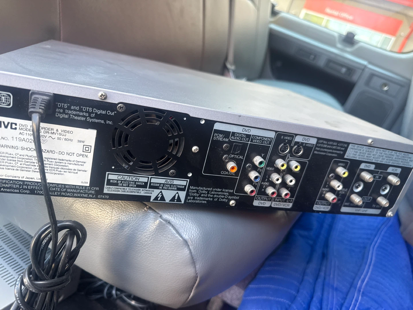 JVC VHS DVD Recorder VR-MV11SUJ - photo 4