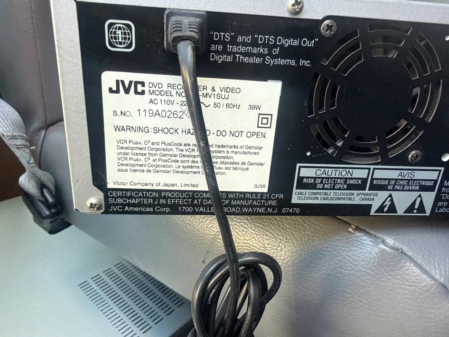 JVC VHS DVD Recorder VR-MV11SUJ - photo 3