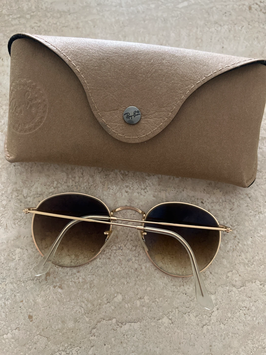 Ray-Ban Oval Sunglasses with Case - photo 2