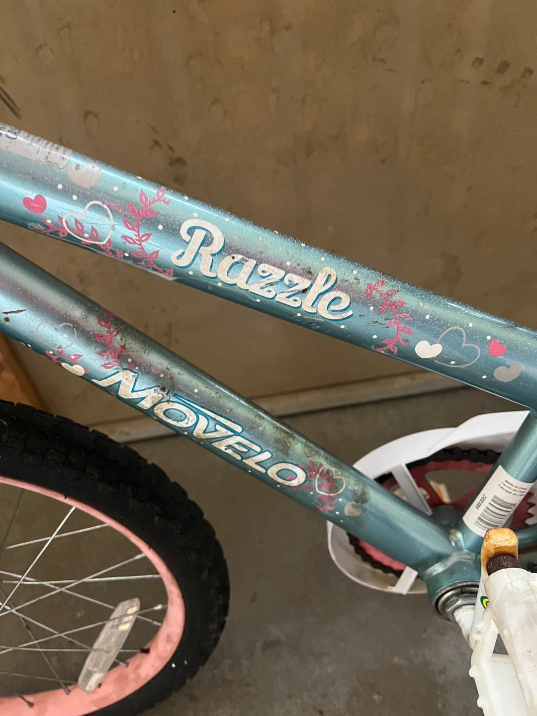 18”  Movelo Razzle Kids Bike