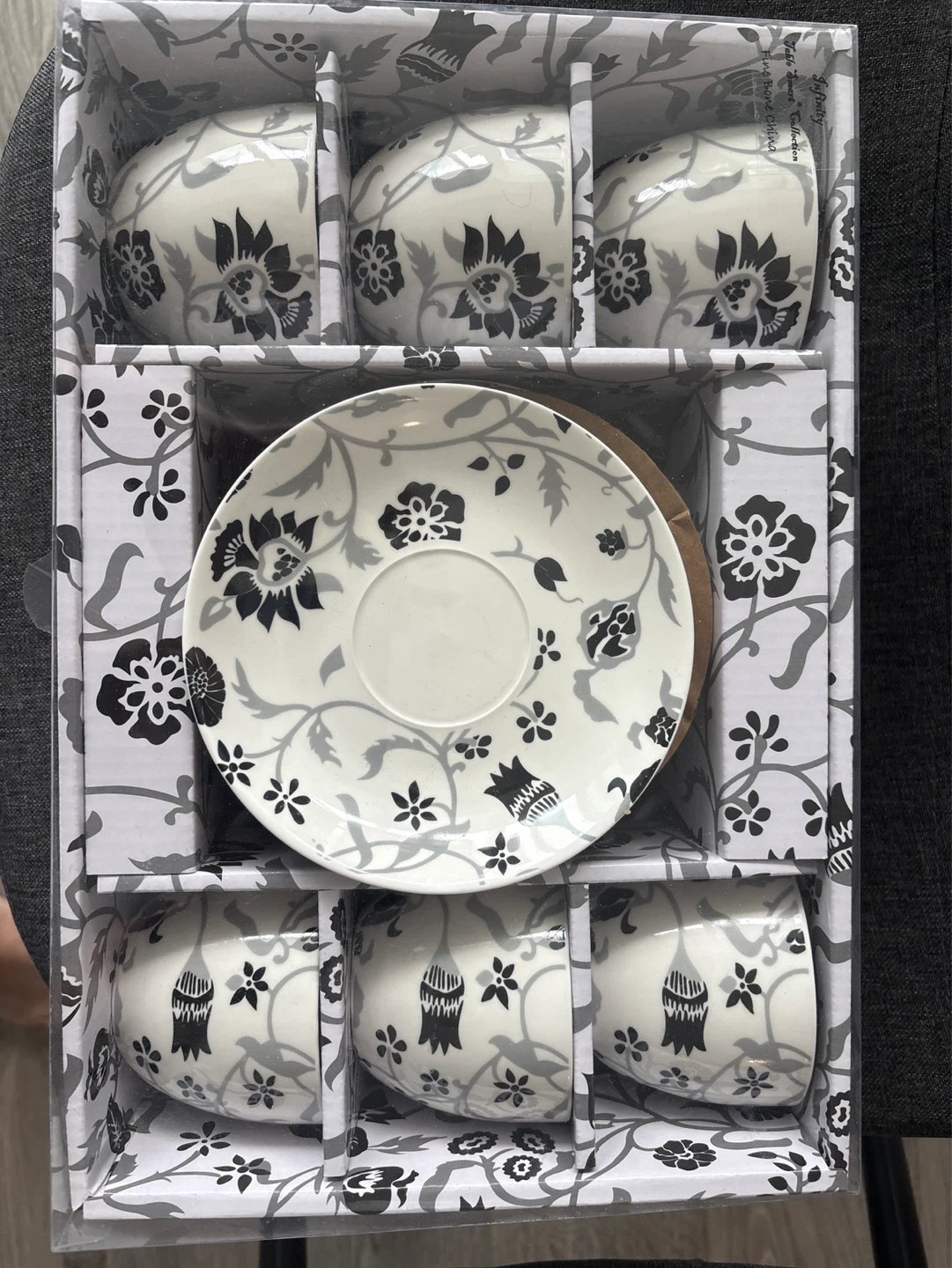 Set of 6 Coffee Cups and Saucers