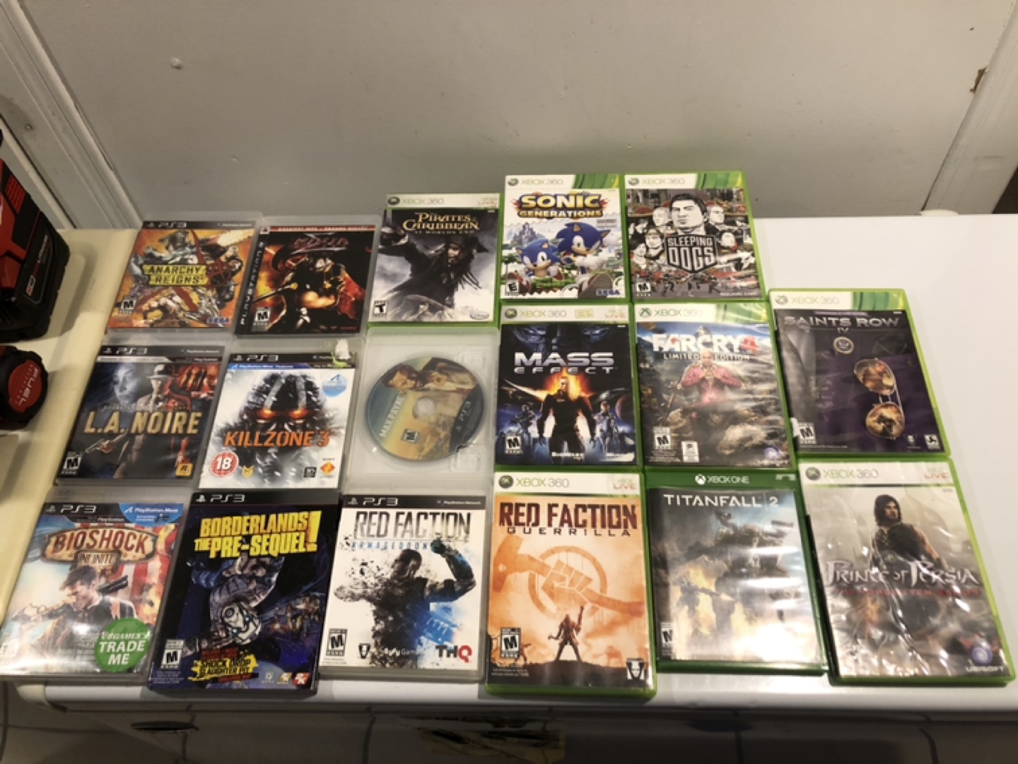 Video game lot ps3/Xbox 360