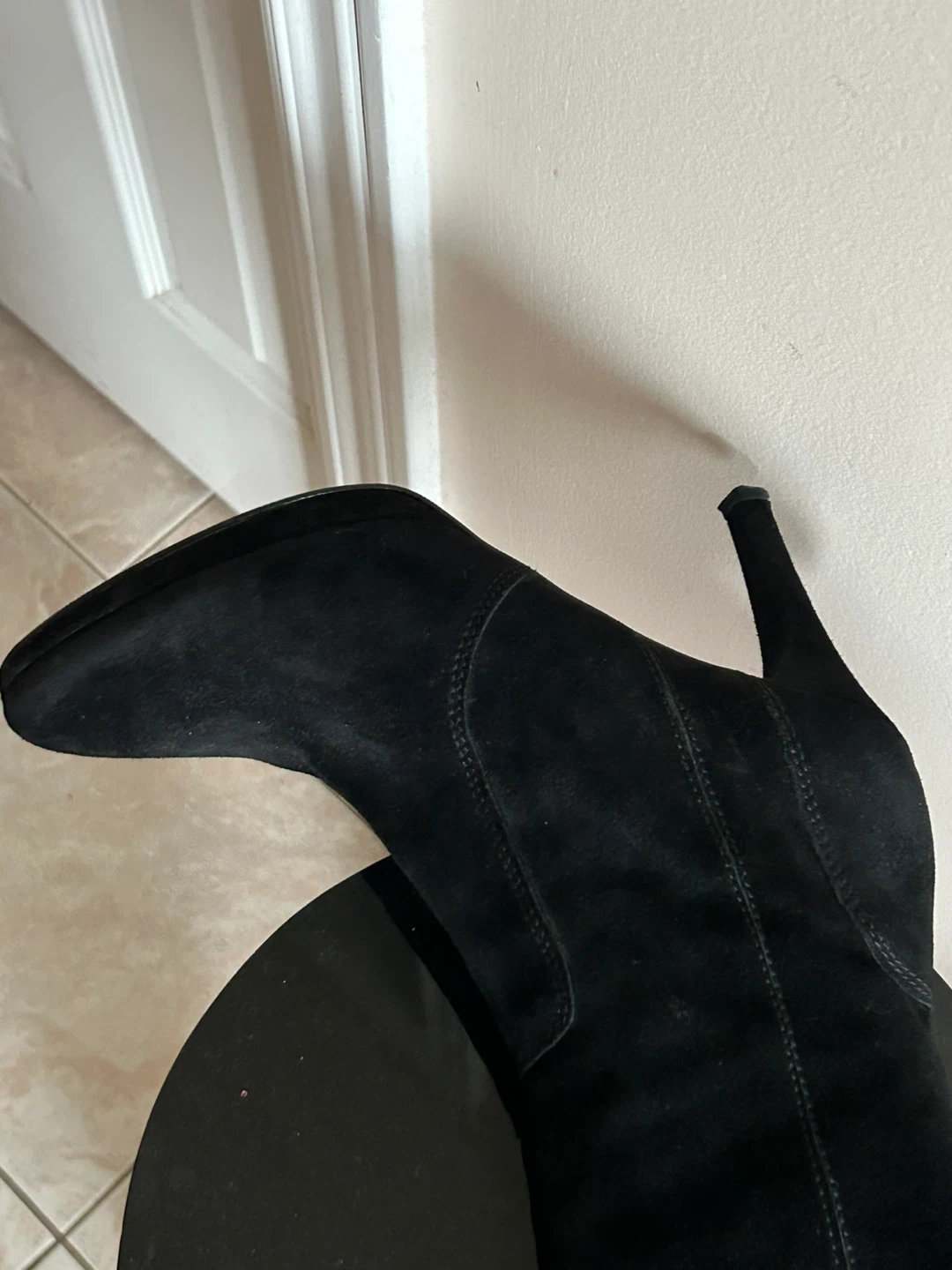 Black Suede Knee-High Boots with Gold Chain Detail - Size 9 - photo 4