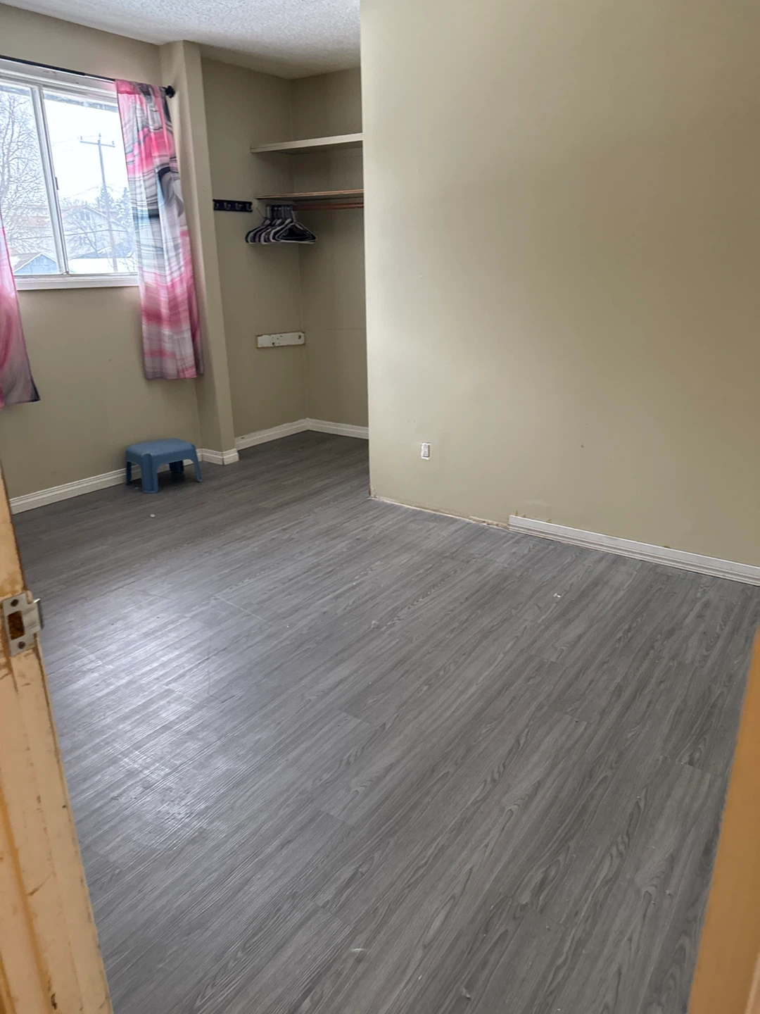 Room for rent - $550 - photo 2