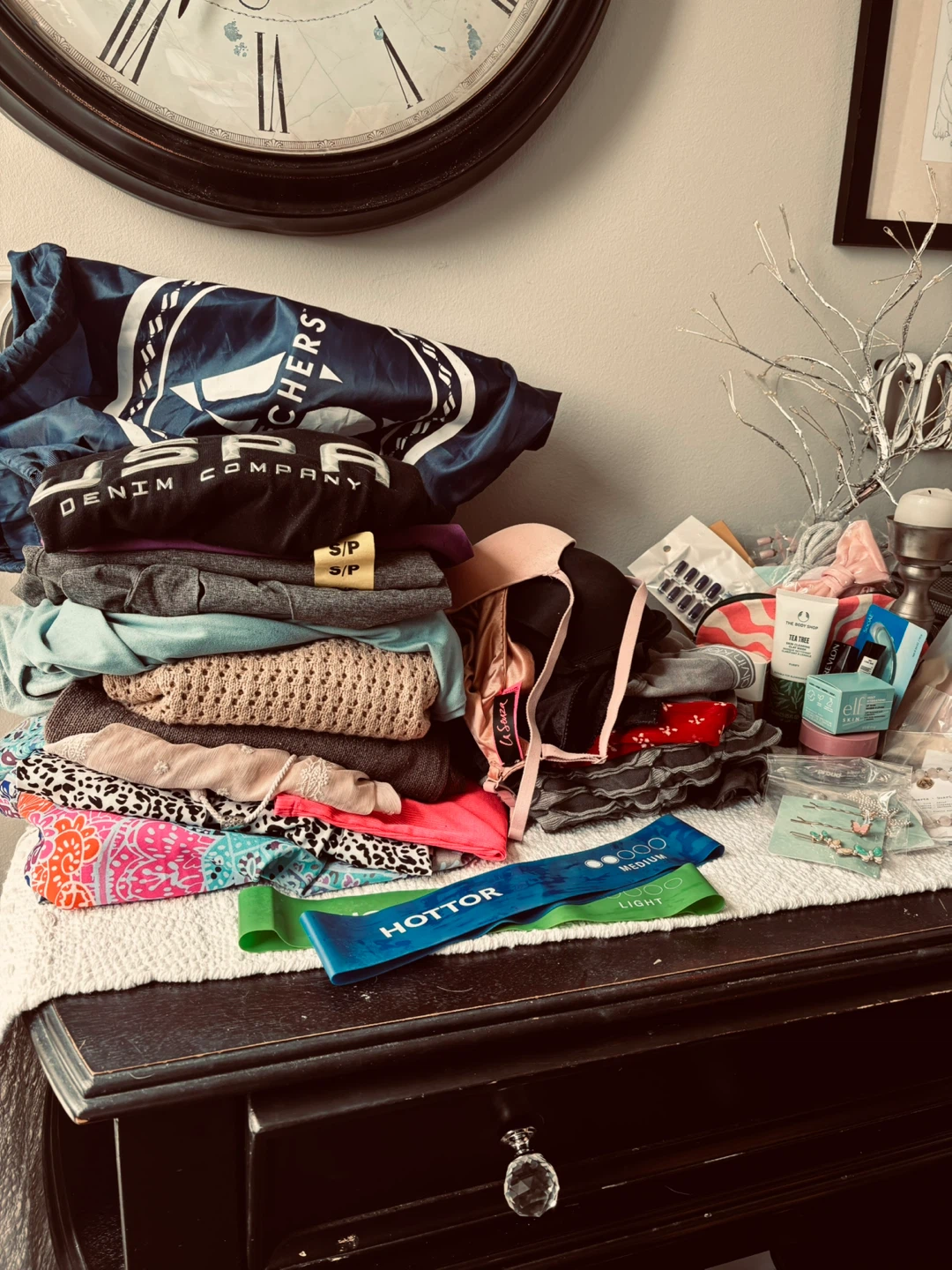 Secret Tote Bag filled with clothes & accessories worth over$150 - photo 2