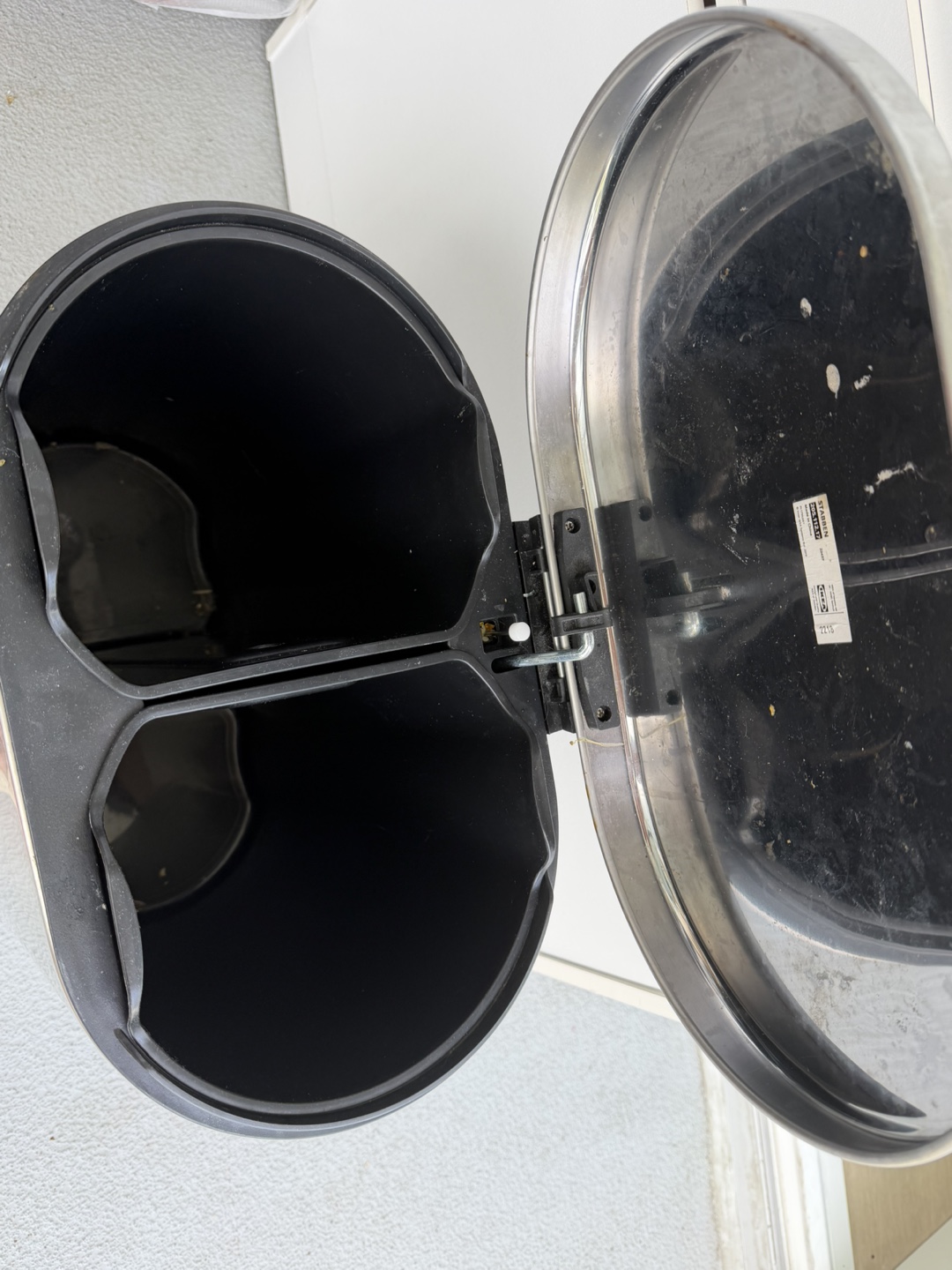 Pedal steel garbage bins - photo 3