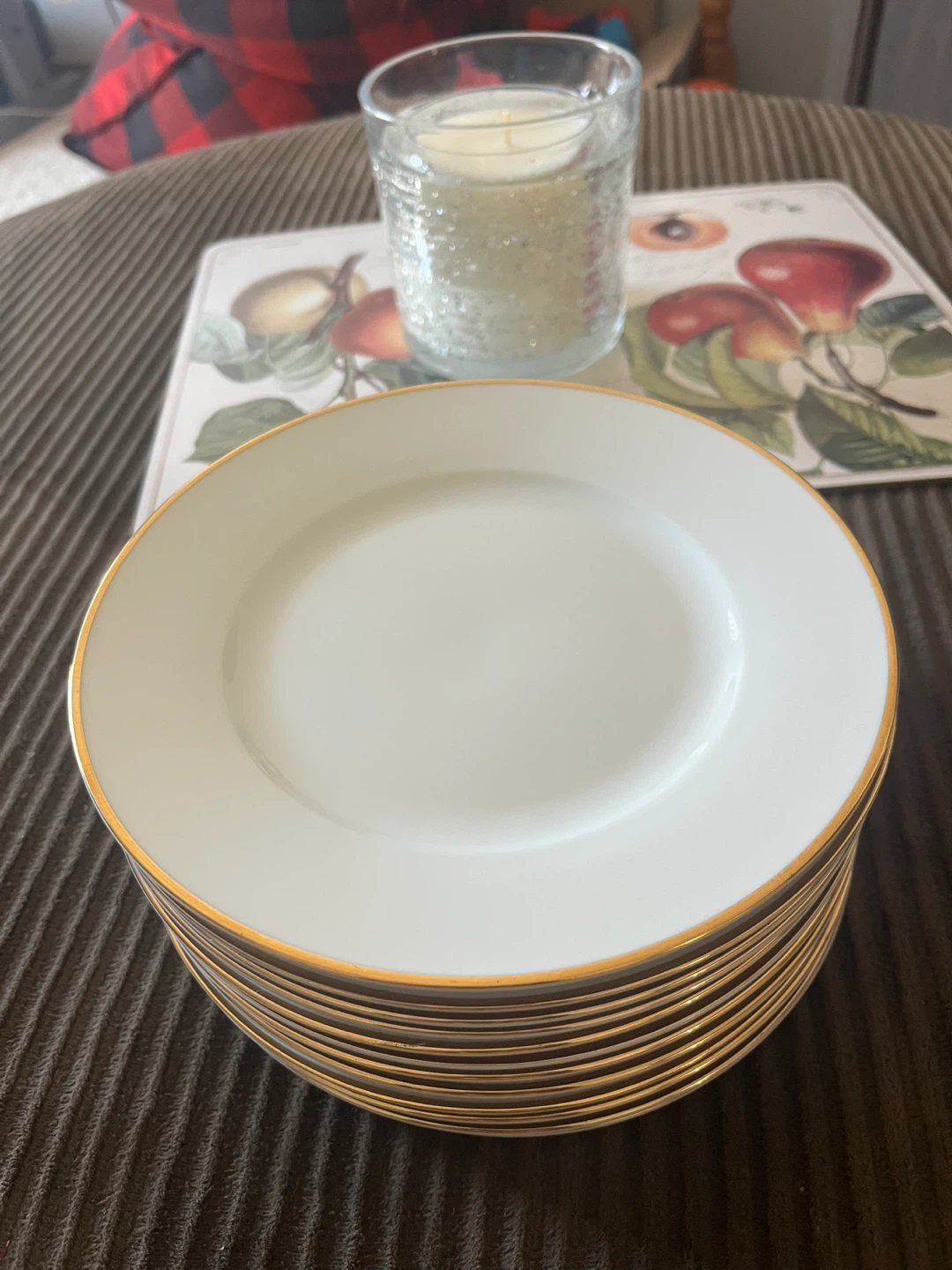 Linens N Things Gold Banded Salad Plates - Set of 12 - photo 3
