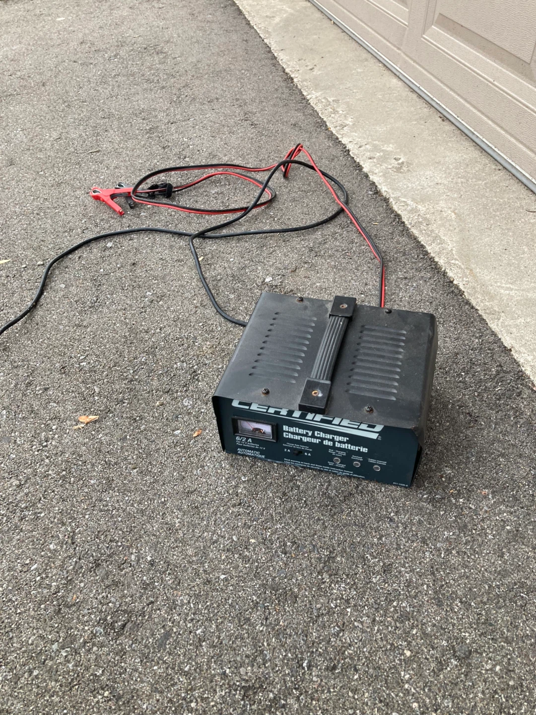 Certified 6/2 A Automatic Battery Charger
