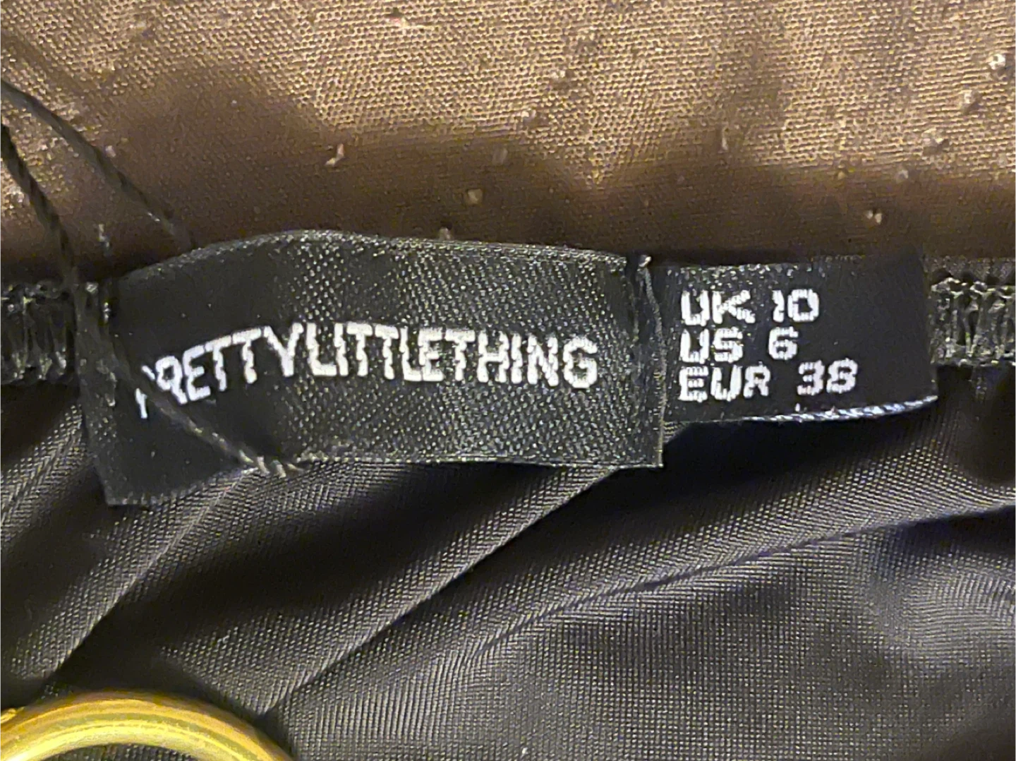 PrettyLittleThing Black Ring Detail Crop Top - photo 3