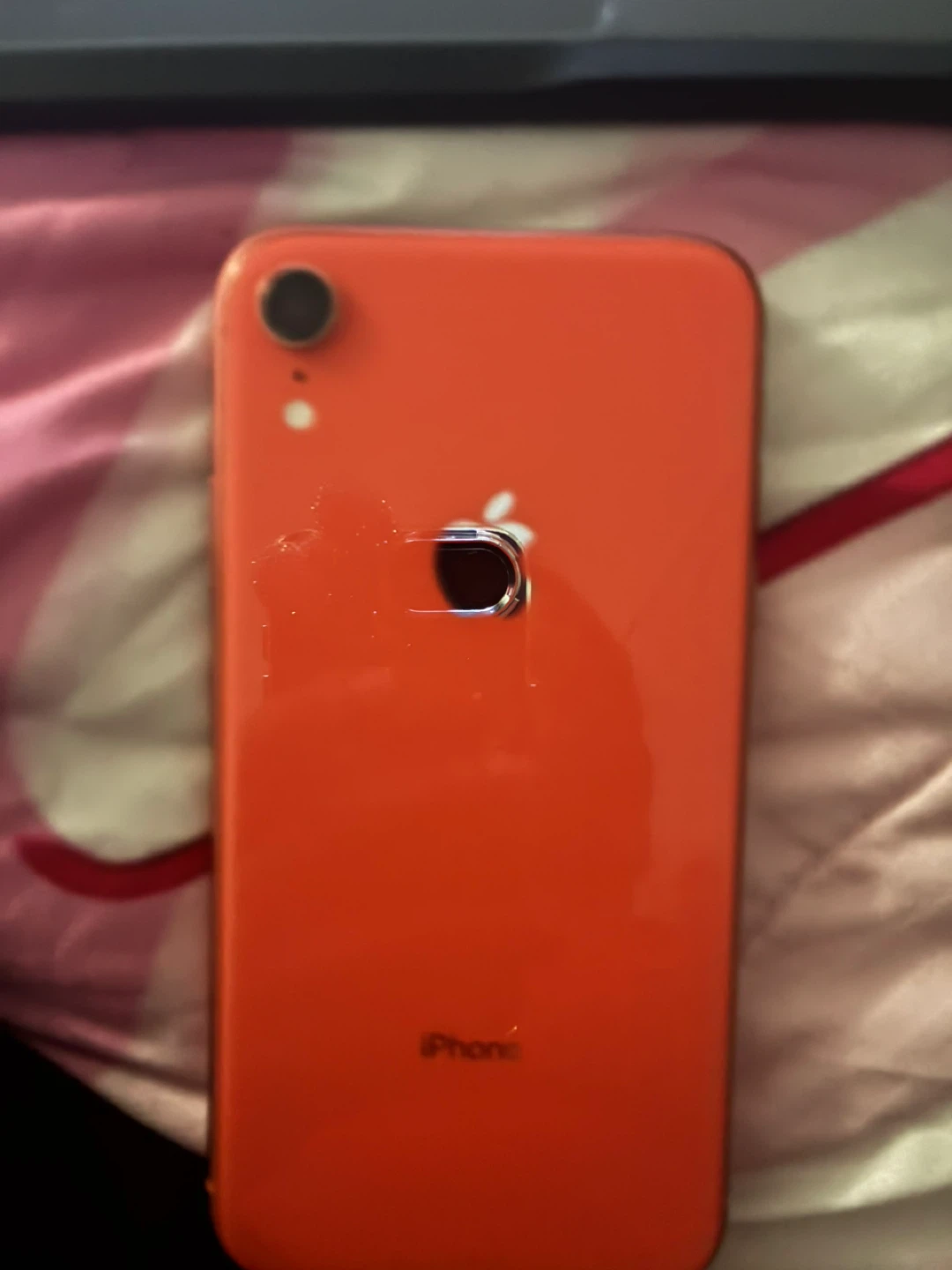 Apple iPhone XR - 64GB - Coral (Cracked Screen) - photo 3