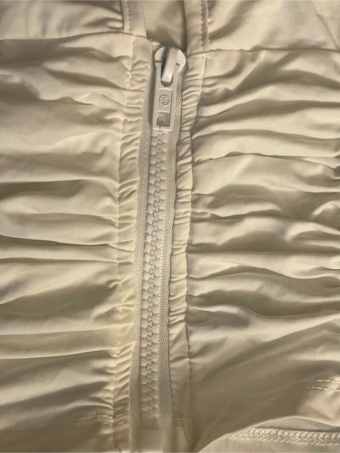 SHEIN White Ruched Cold Shoulder Crop Top Size M - photo 3