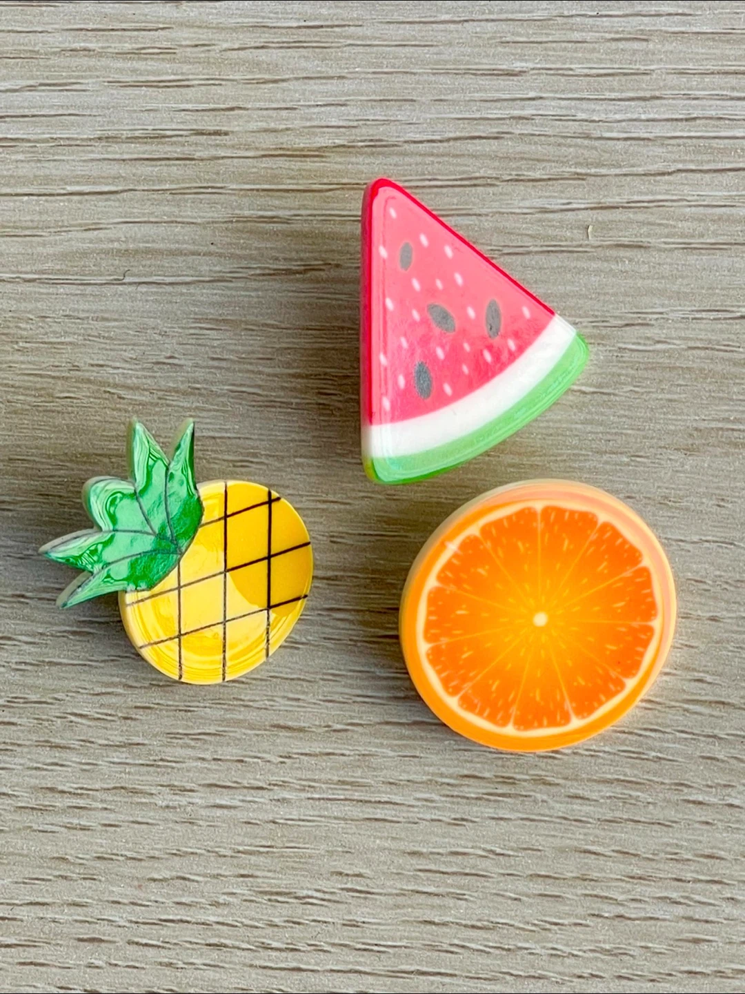 Set of 3 Vintage fruit-themed Resin Pins - photo 3