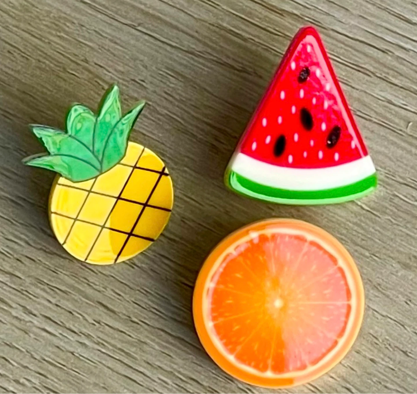 Set of 3 Vintage fruit-themed Resin Pins - photo 2