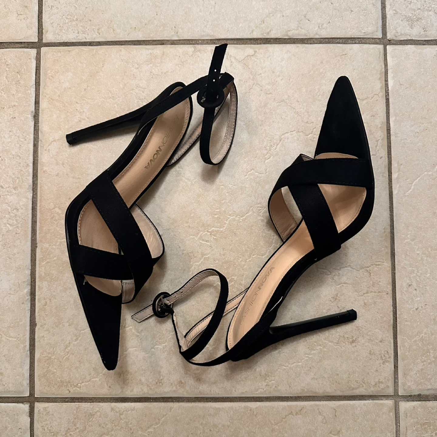 Black Heeled Sandals Size 7 - photo 3