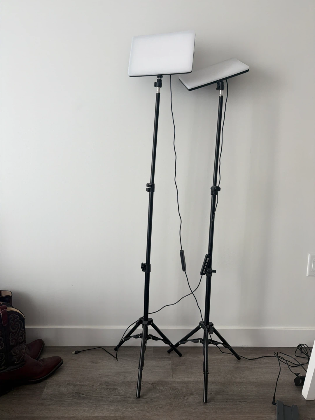 Neewer LED Video Lighting Kit (2-Pack)
