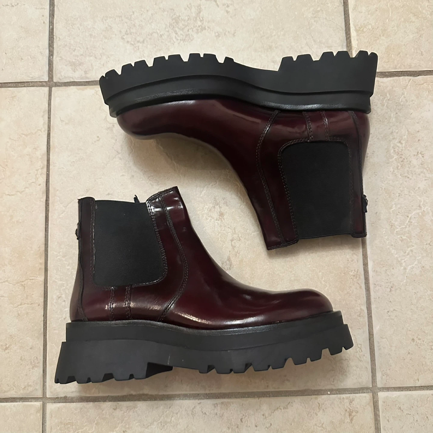Chelsea Boots Burgundy Lug Sole