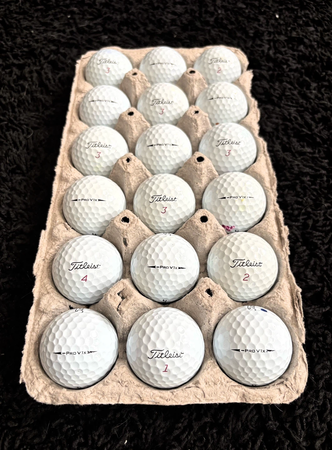 18 Titleist Pro V1x Left Dash Golf Balls