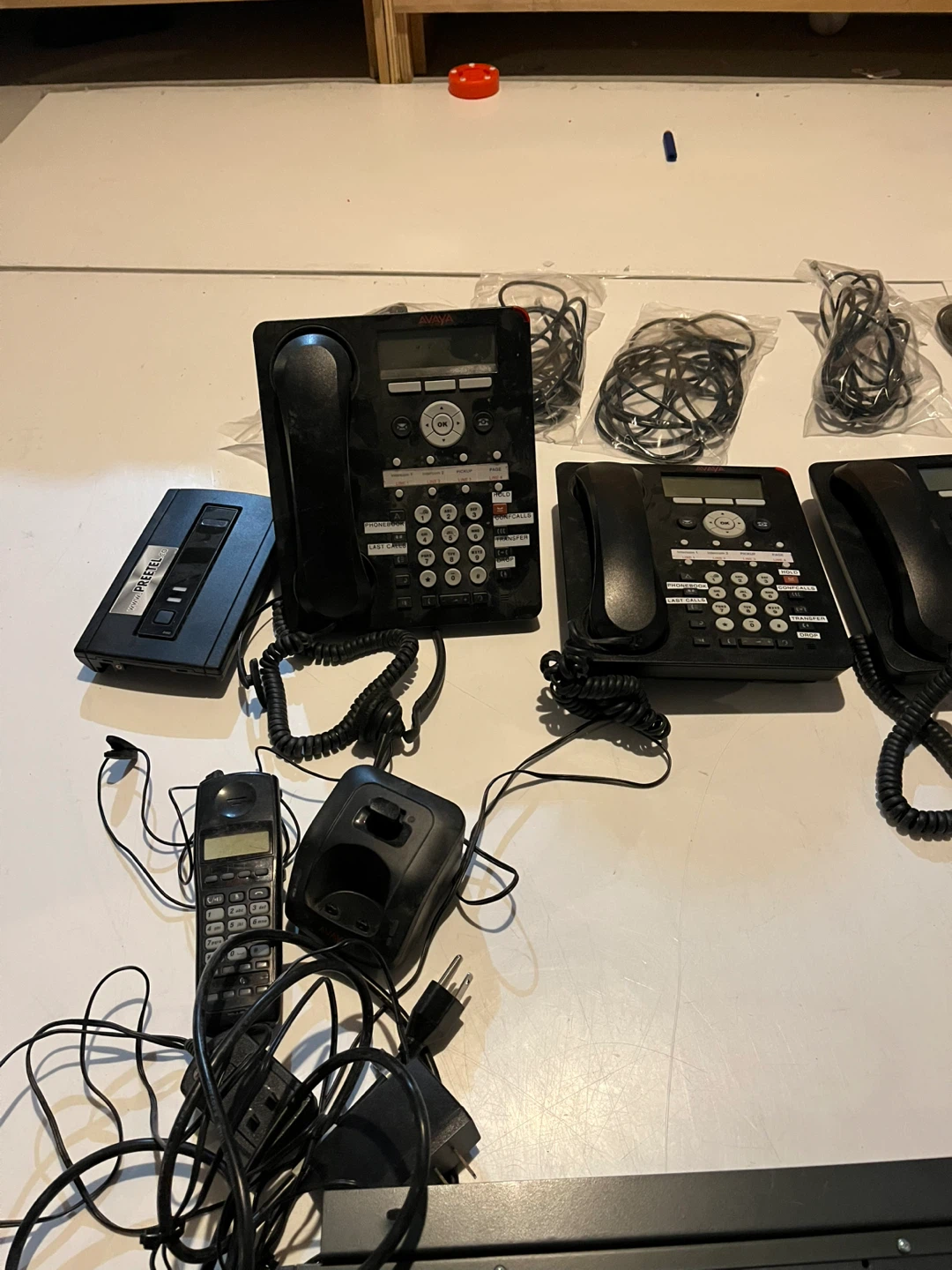 Avaya IP Office 500 V2 System with 6 Telephones - photo 5