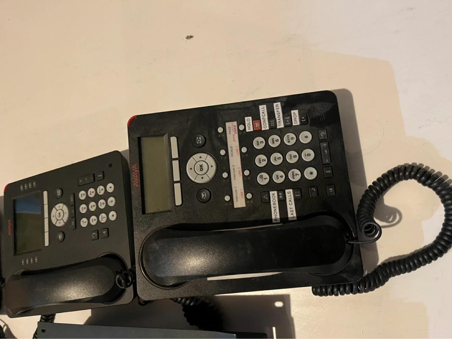 Avaya IP Office 500 V2 System with 6 Telephones - photo 2