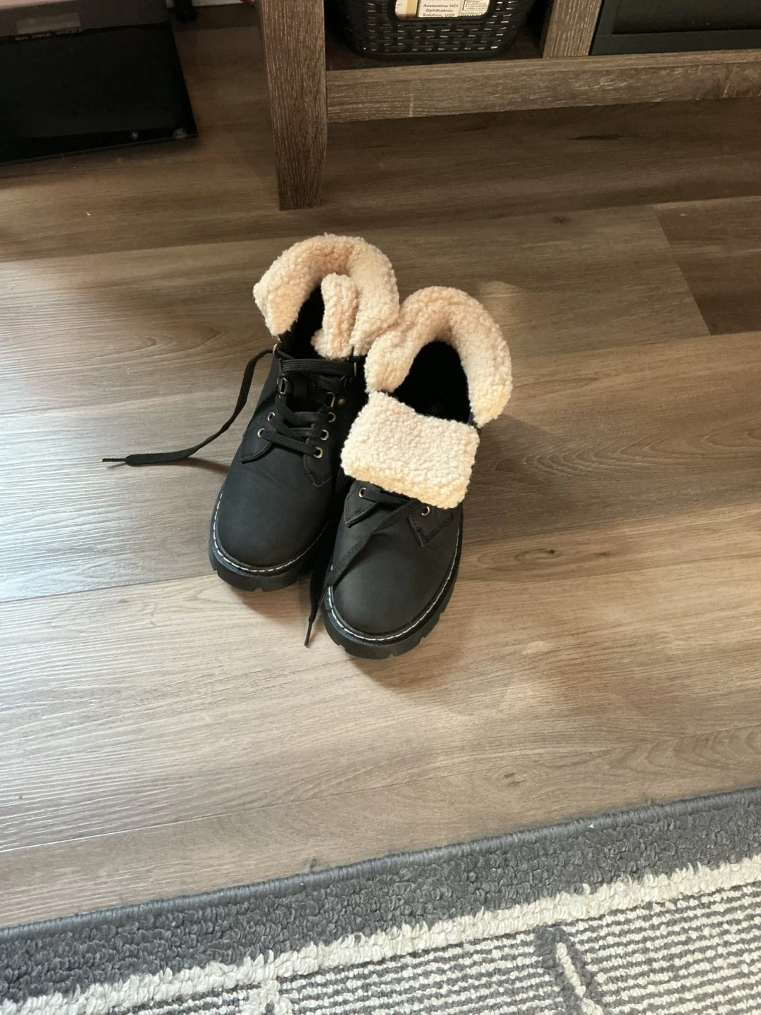 Black Winter Boots with Fur Lining - Size 7