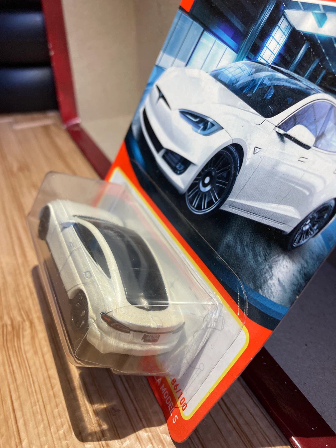 Matchbox / Tesla Model S / White - photo 3