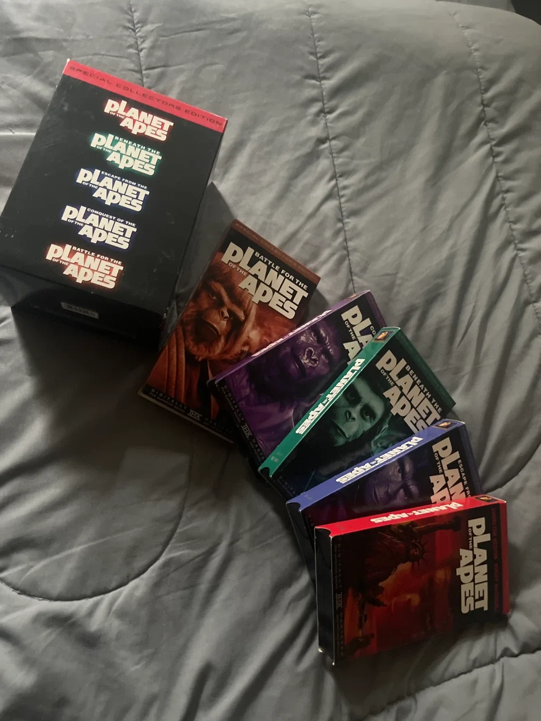 Planet of the Apes Movie Collection + Bonus  POTA DVD - photo 5