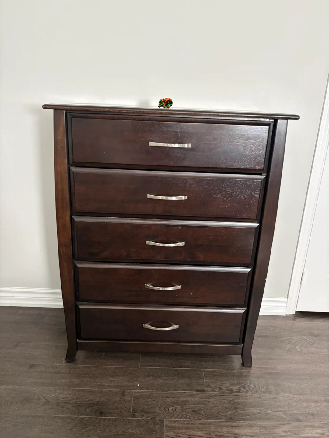 Dark Brown 5-Drawer Dresser