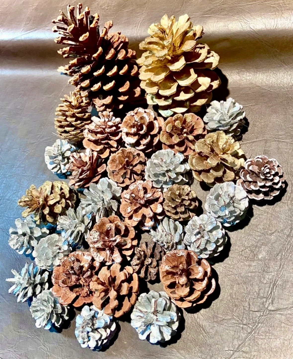 Decorative Glass Curvy Bowl with Pine Cones - photo 4