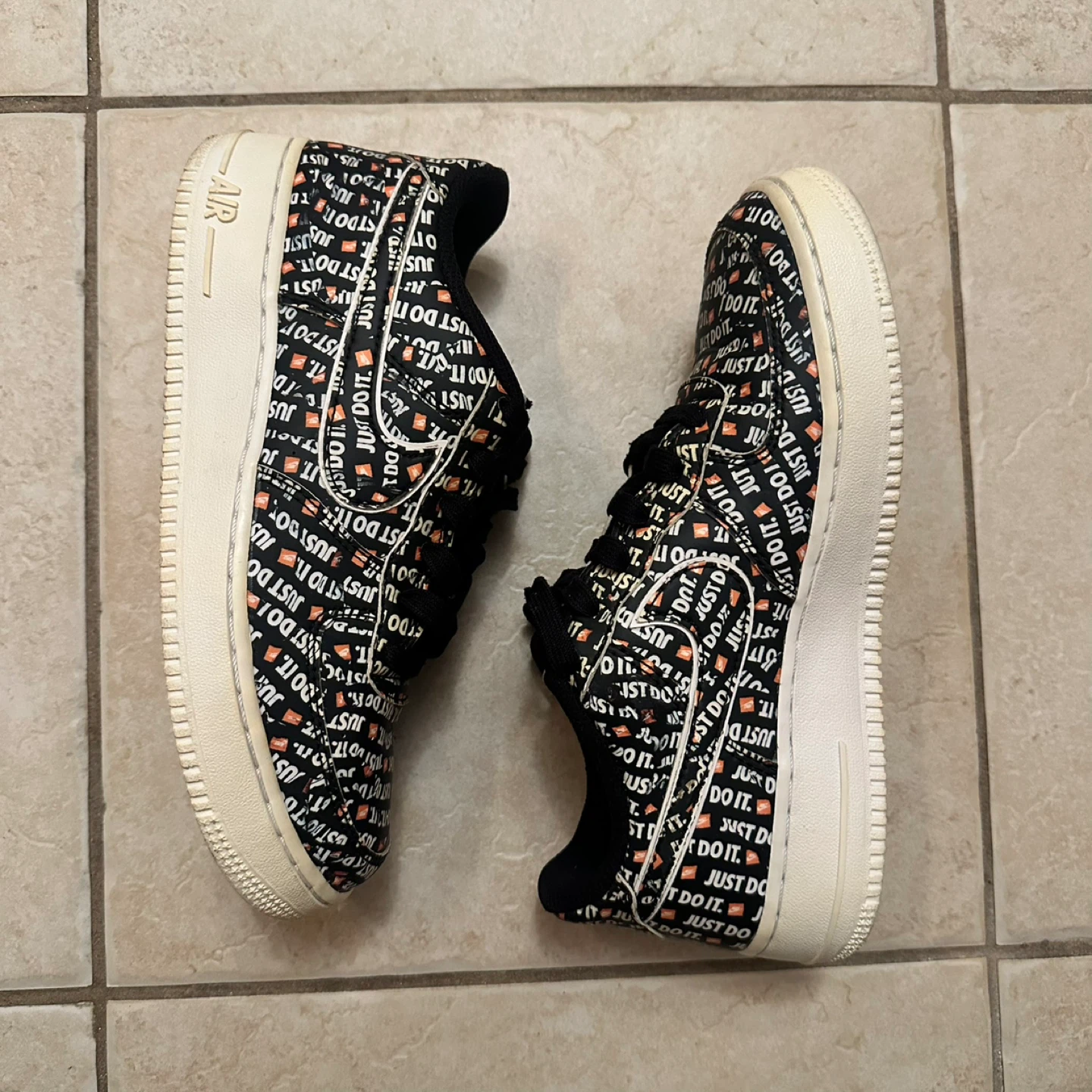 8W - Nike Air Force 1 '07 SE "Just Do It" All Over Print Sneaker