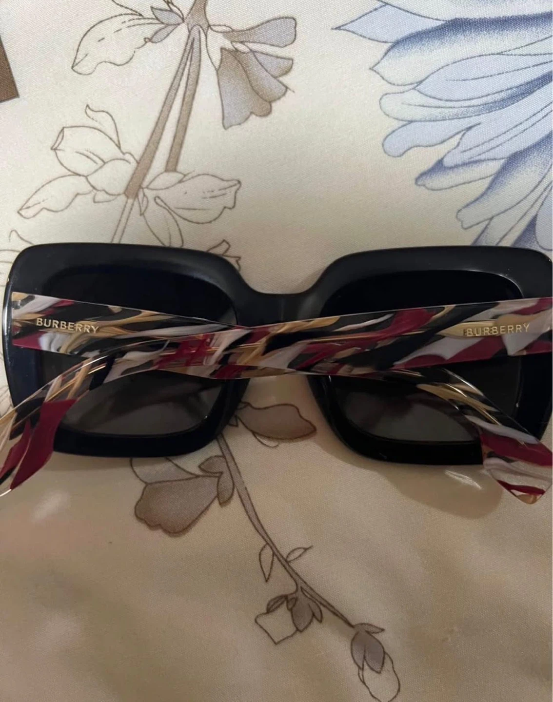 Burberry Sunglasses - photo 2
