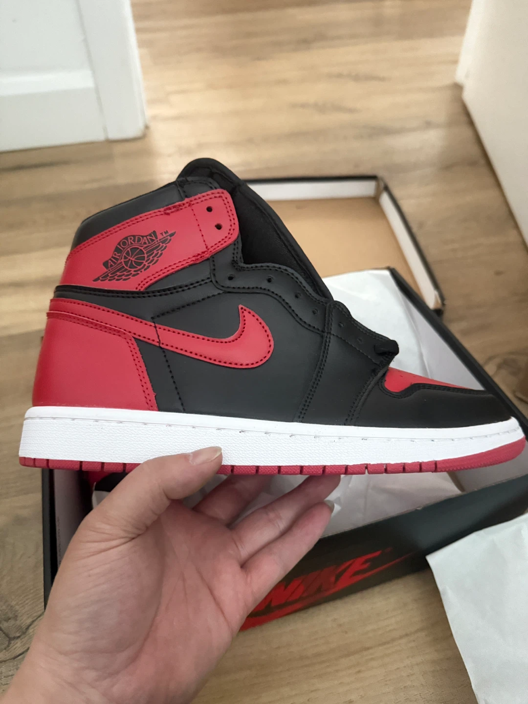 Nike Air Jordan 1 Retro High OG "Bred" - photo 2