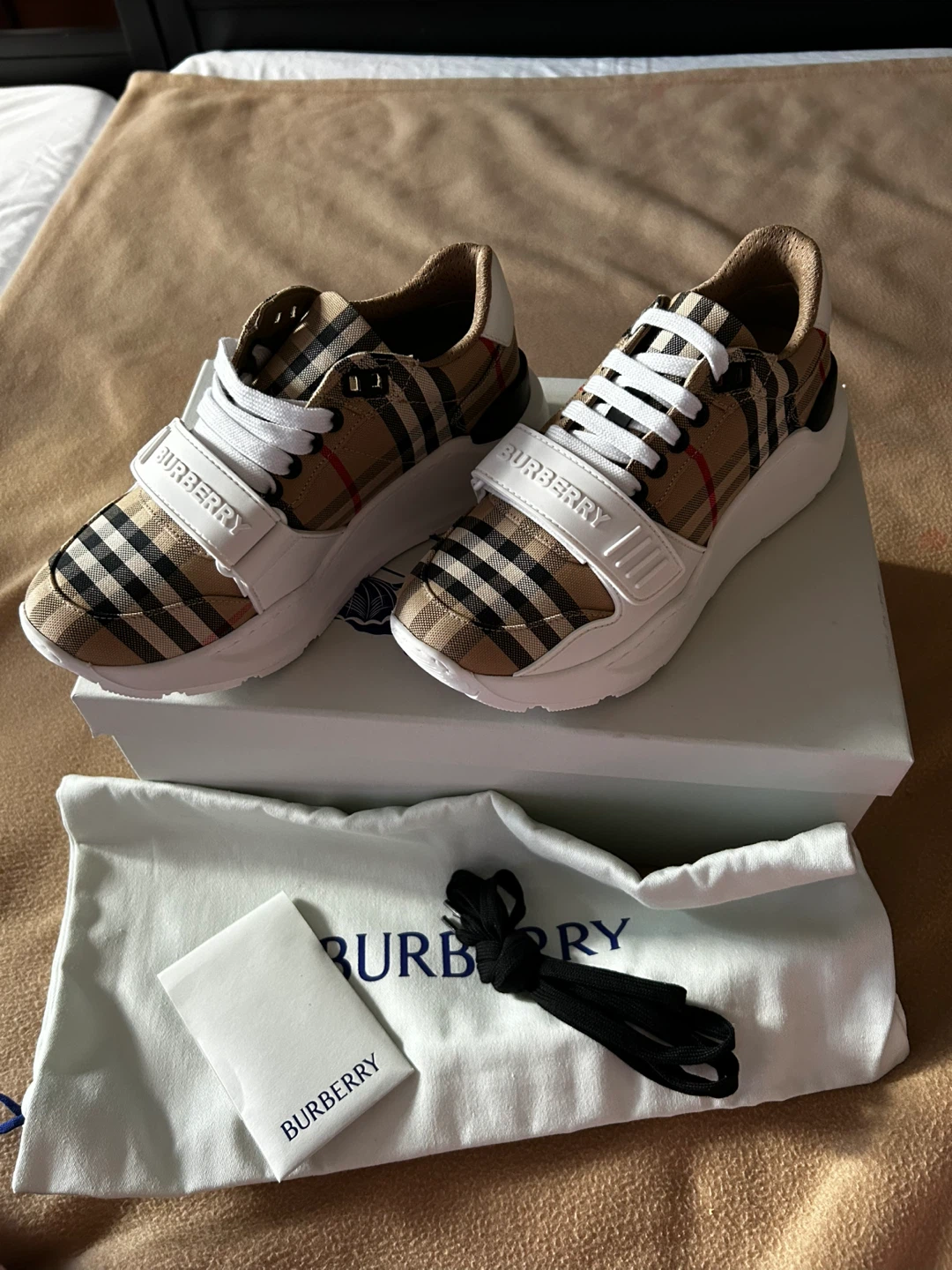 Burberry Sneakers - photo 4