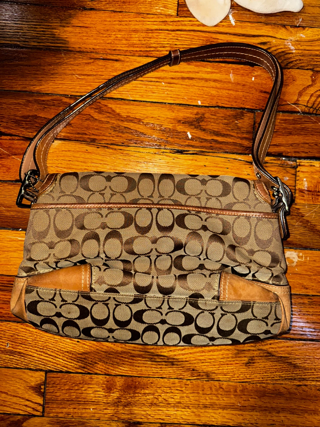 Coach Signature Canvas Shoulder Bag - photo 3