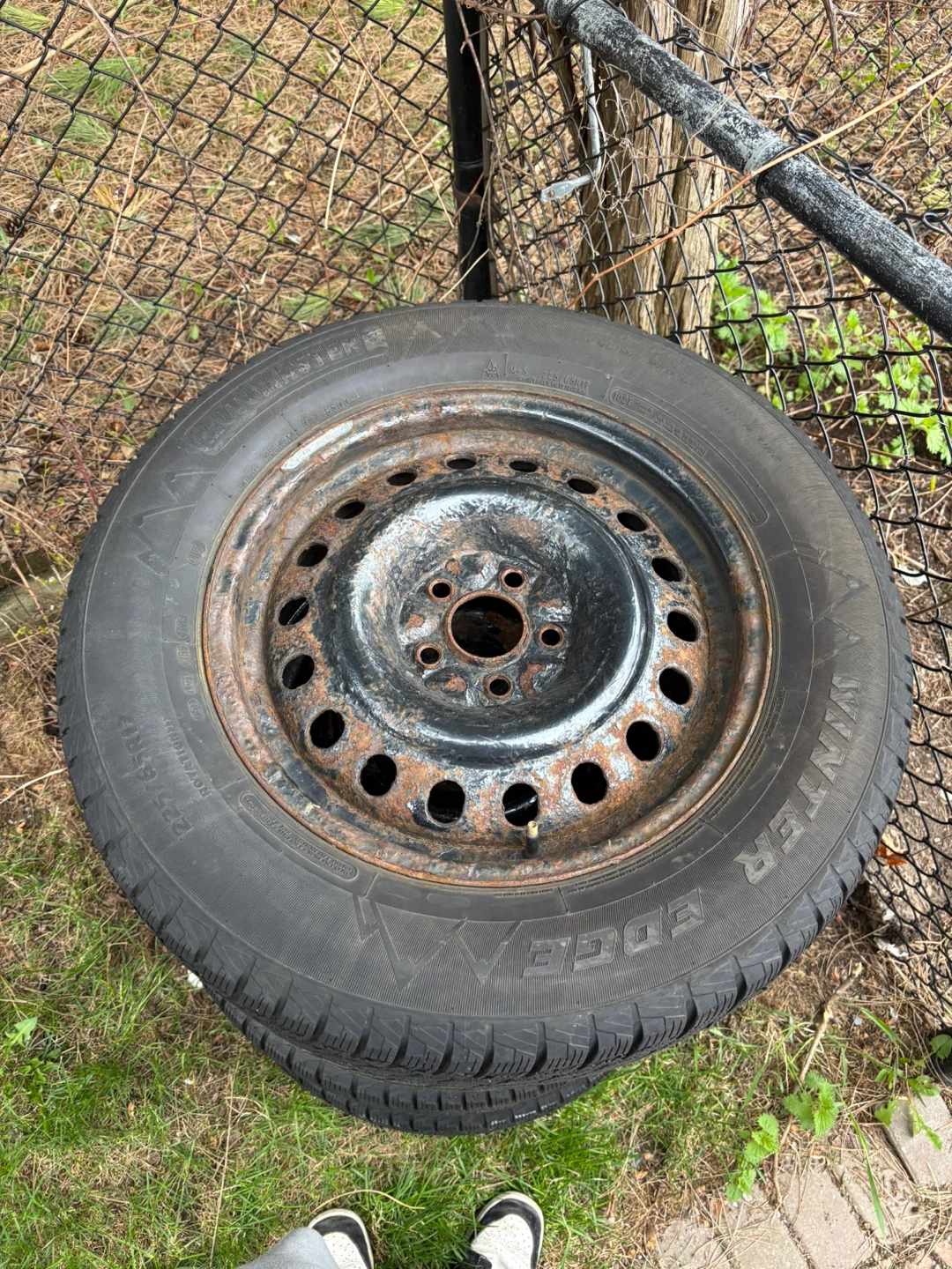 4 Winter Tires with Rims - photo 2