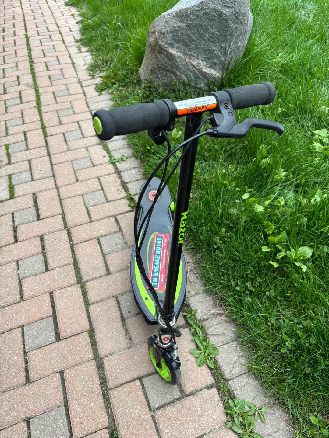Razor Electric Scooter - photo 3