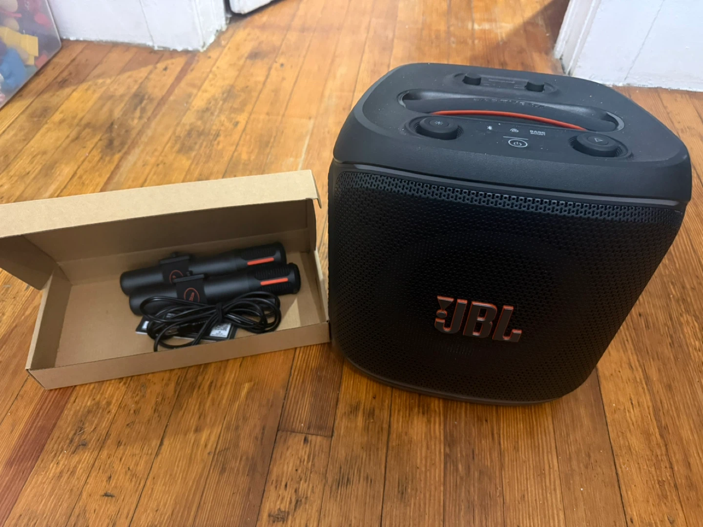 JBL Party Speaker with 2 Microphones